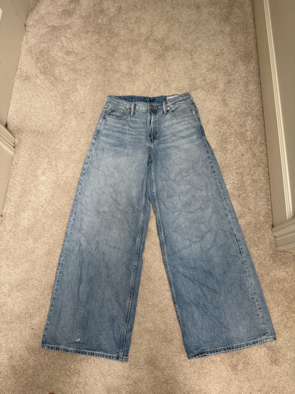 GAP Wide-Leg Light Blue Denim Jeans